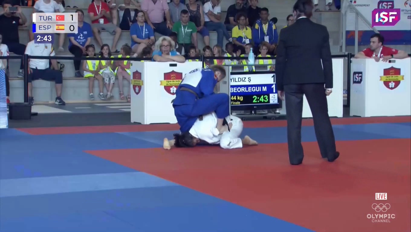 MARTA BEORLEGUI - ORO EN LA GIMNASIADA. NORMANDIA 17-05-22